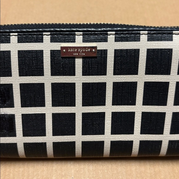 Kate Spade 'Laurel' zip-around wallet with a checkered pattern -Saffiano leather - Picture 2 of 9